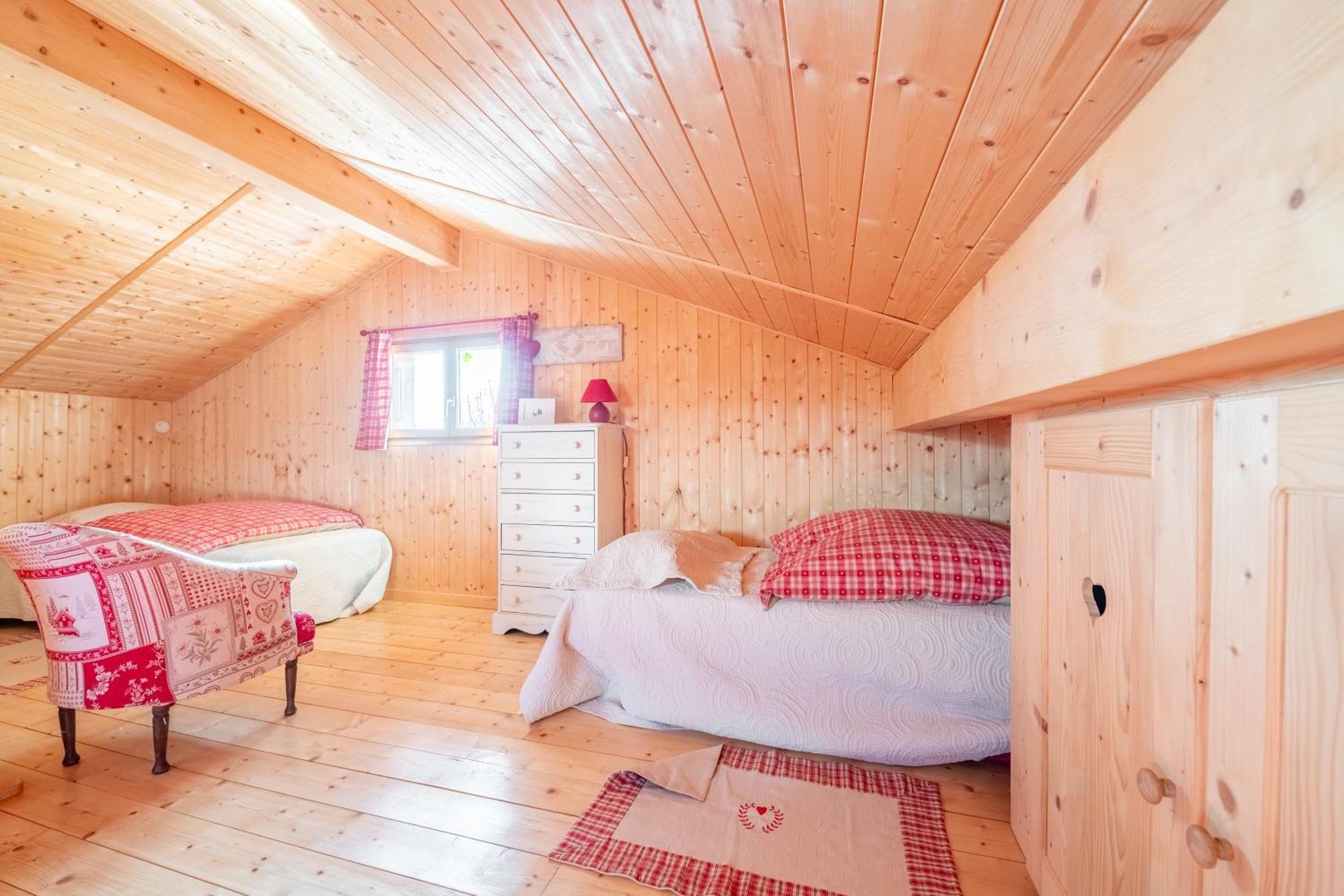 Chalet L'Embellie - Chalet Avec Piscine Partagee Saint-Laurent-en-Grandvaux 外观 照片